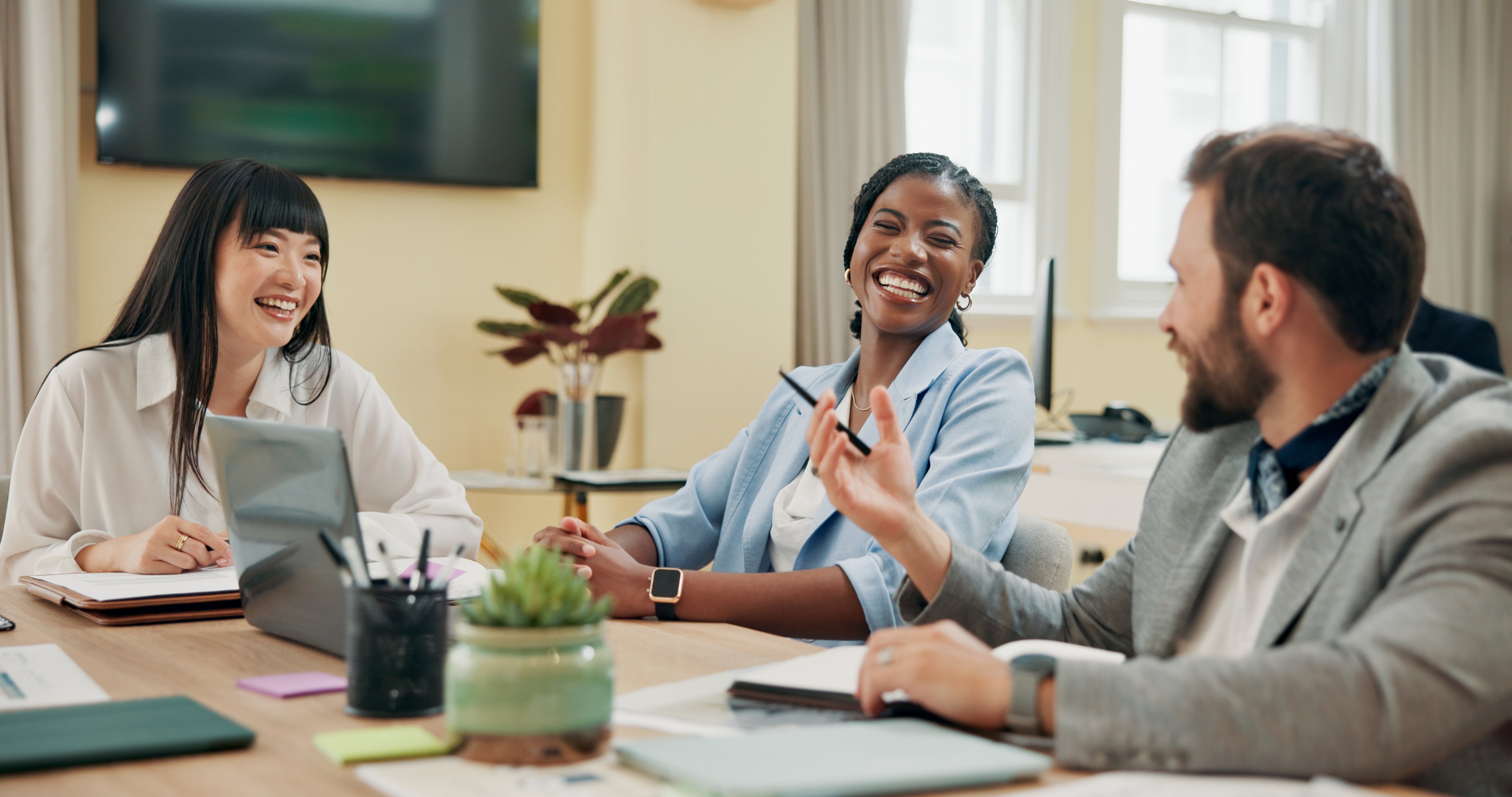 happy-business-people-with-laptop-meeting-planning-explain-proposal-legal-documents-staff-hr-discussion-with-b2b-paperwork-insurance-policy-funny-joke-investment-advice